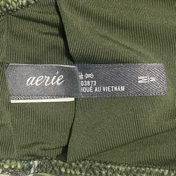 Aerie Green Floral Bikini Set top size is M and bikini bottom is size S - Picture 6 of 7